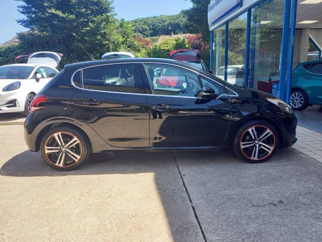 2019 Peugeot 208 1.2 PureTech 110 GT Line 5dr [6 Speed]