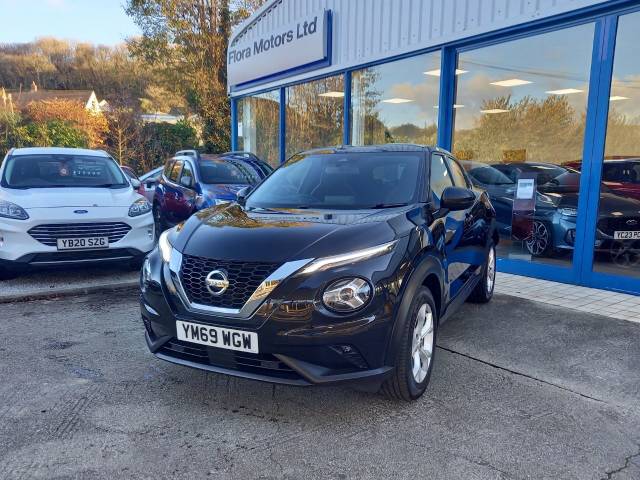 Nissan Juke 1.0 DiG-T N-Connecta 5dr Hatchback Petrol Pearl Black